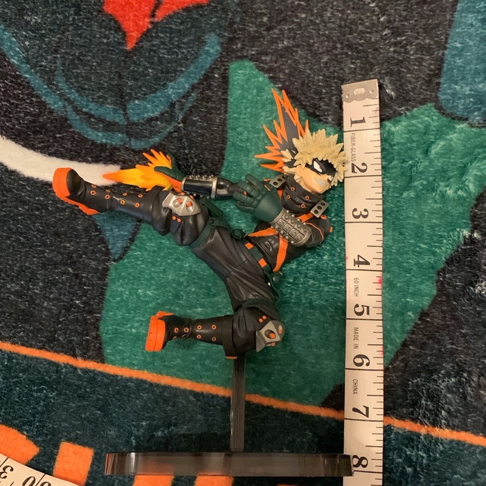 My Hero Academia Throw Blanket & Figurine Bakugo - Picture 11 of 12